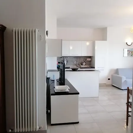 Paradiso Apartment *